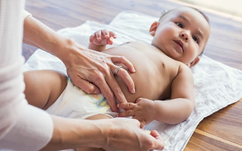 Como saber se o cocô do bebê está normal?
